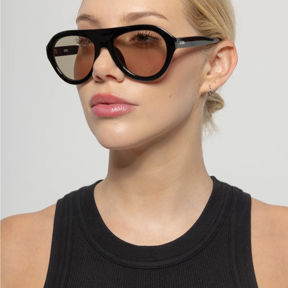 OTRA Black Sunglasses - Picture 4 of 5
